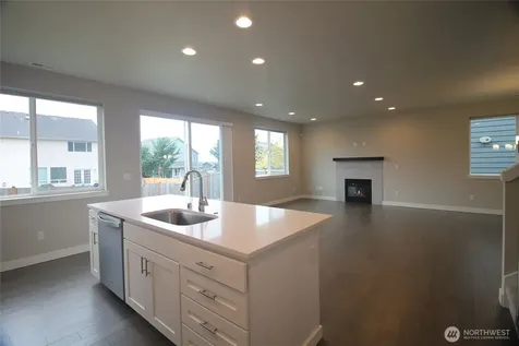 8232 37th Place NE Marysville WA 98270