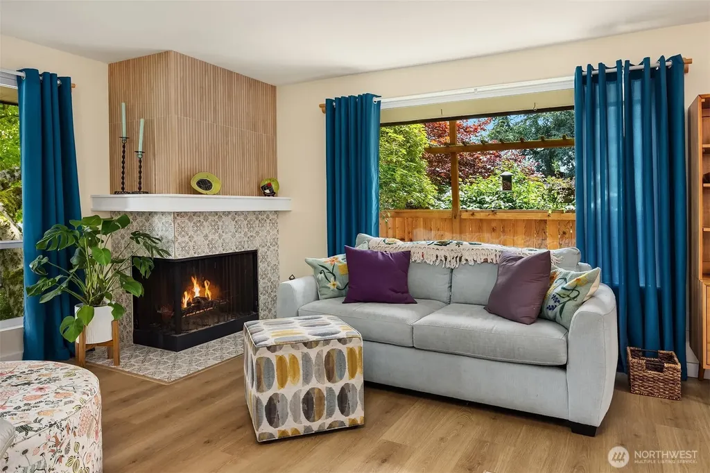 242 4th Avenue S Edmonds WA 98020