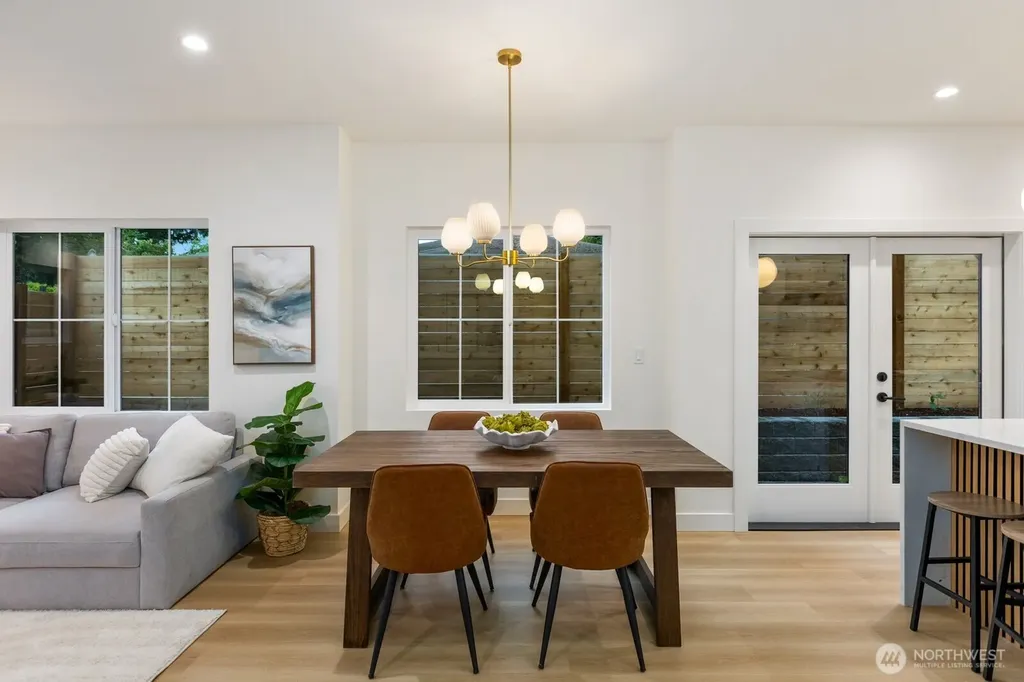 9549 Evanston Avenue N Seattle WA 98103