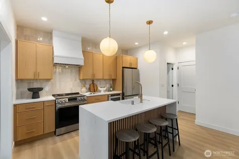 9549 Evanston Avenue N Seattle WA 98103