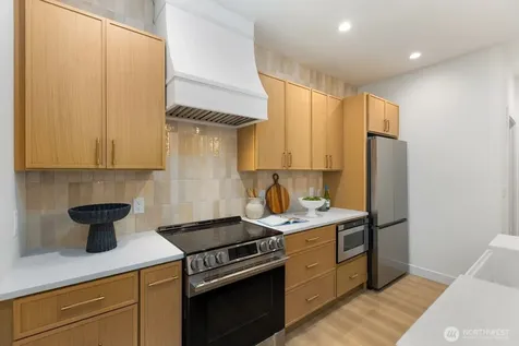 9549 Evanston Avenue N Seattle WA 98103