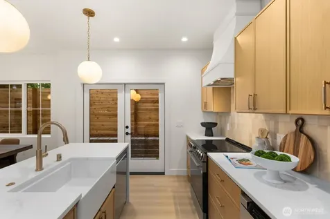 9549 Evanston Avenue N Seattle WA 98103