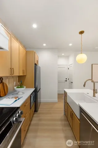 9549 Evanston Avenue N Seattle WA 98103