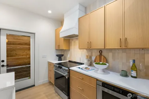 9549 Evanston Avenue N Seattle WA 98103