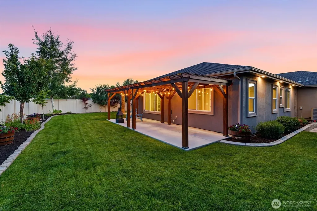 10 NE Alpine Drive College Place WA 99324