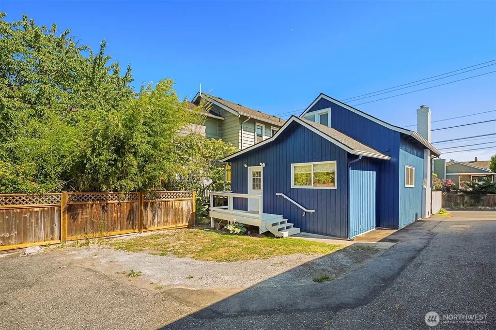 332 NE 50th Street Seattle WA 98105