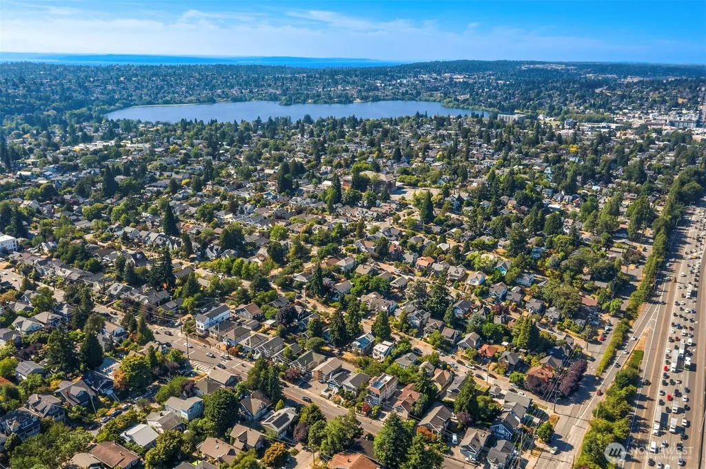332 NE 50th Street Seattle WA 98105