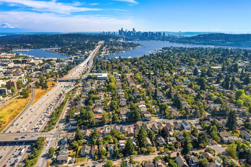 332 NE 50th Street Seattle WA 98105