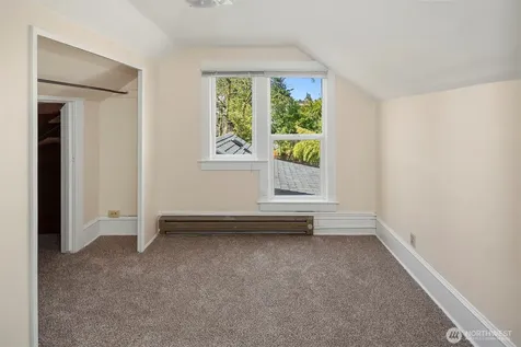 332 NE 50th Street Seattle WA 98105