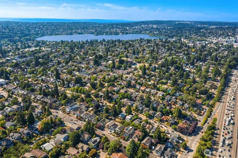 332 NE 50th Street Seattle WA 98105