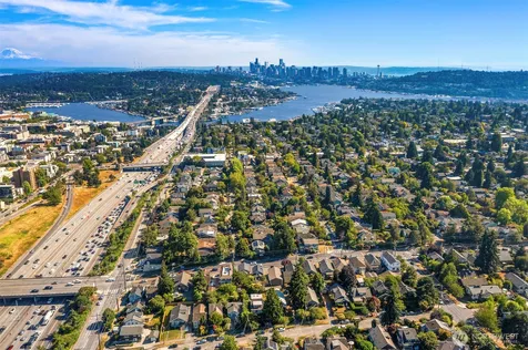 332 NE 50th Street Seattle WA 98105