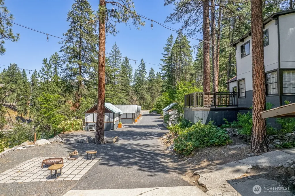 11798 Us Highway 2 Leavenworth WA 98826