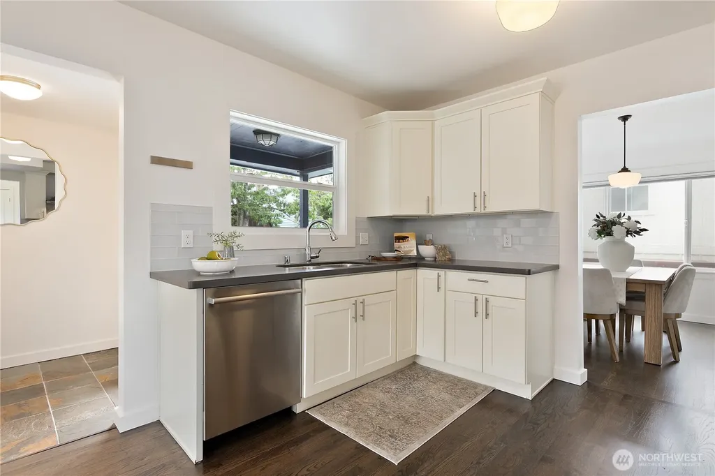 12238 1st Avenue NW Seattle WA 98177