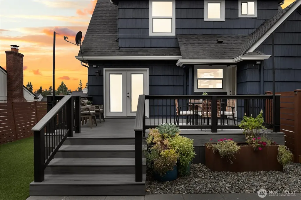 12238 1st Avenue NW Seattle WA 98177