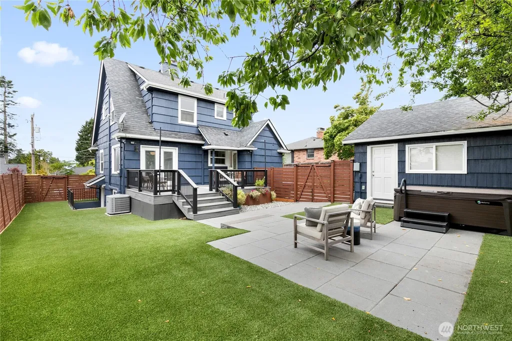 12238 1st Avenue NW Seattle WA 98177