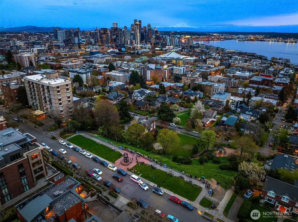 129 Warren Avenue N Seattle WA 98109