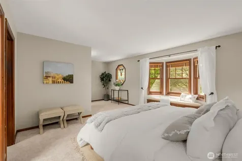 21016 NE 36th Street Sammamish WA 98074