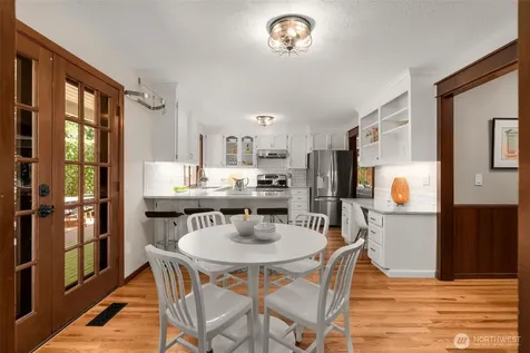 21016 NE 36th Street Sammamish WA 98074