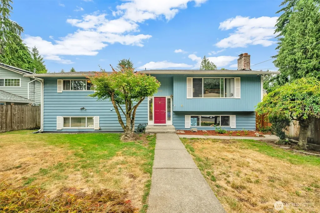 302 N 188th Street Shoreline WA 98133