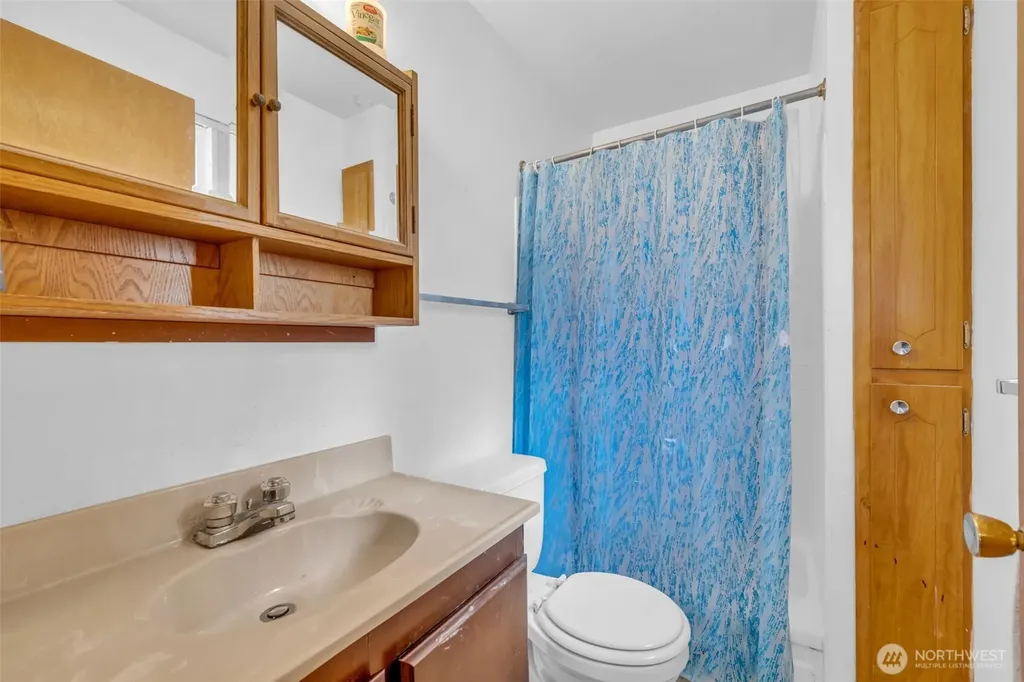 302 N 188th Street Shoreline WA 98133