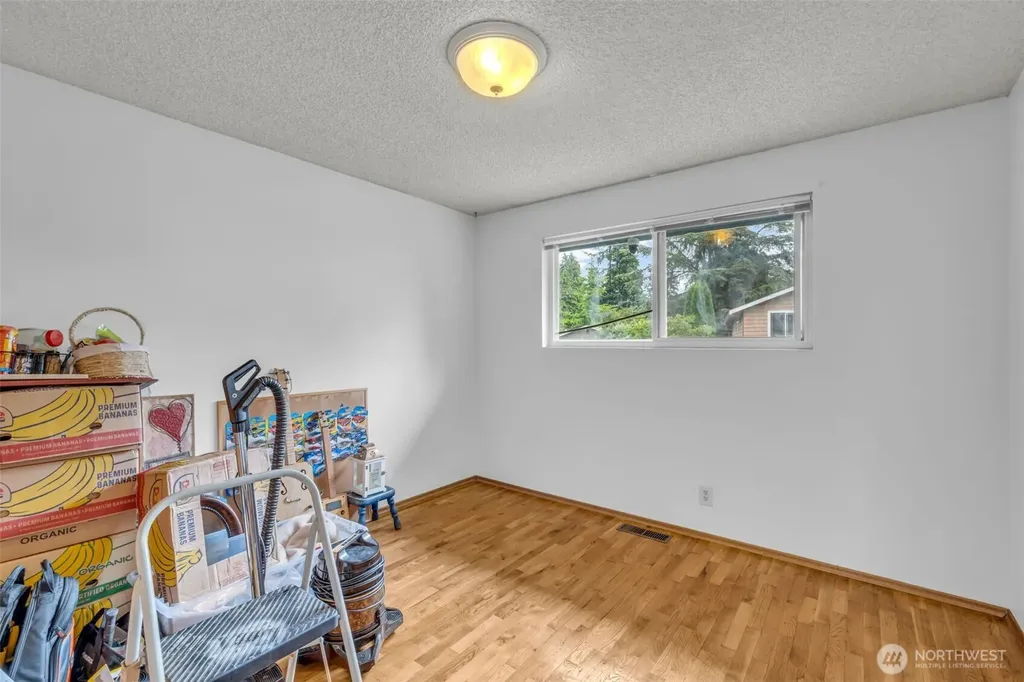 302 N 188th Street Shoreline WA 98133