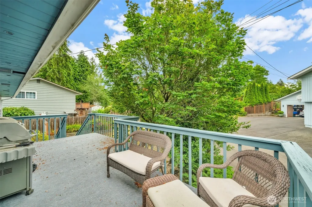 302 N 188th Street Shoreline WA 98133