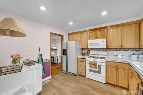 302 N 188th Street Shoreline WA 98133