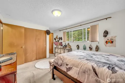 302 N 188th Street Shoreline WA 98133