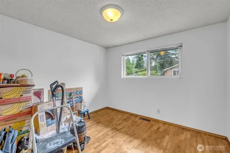 302 N 188th Street Shoreline WA 98133