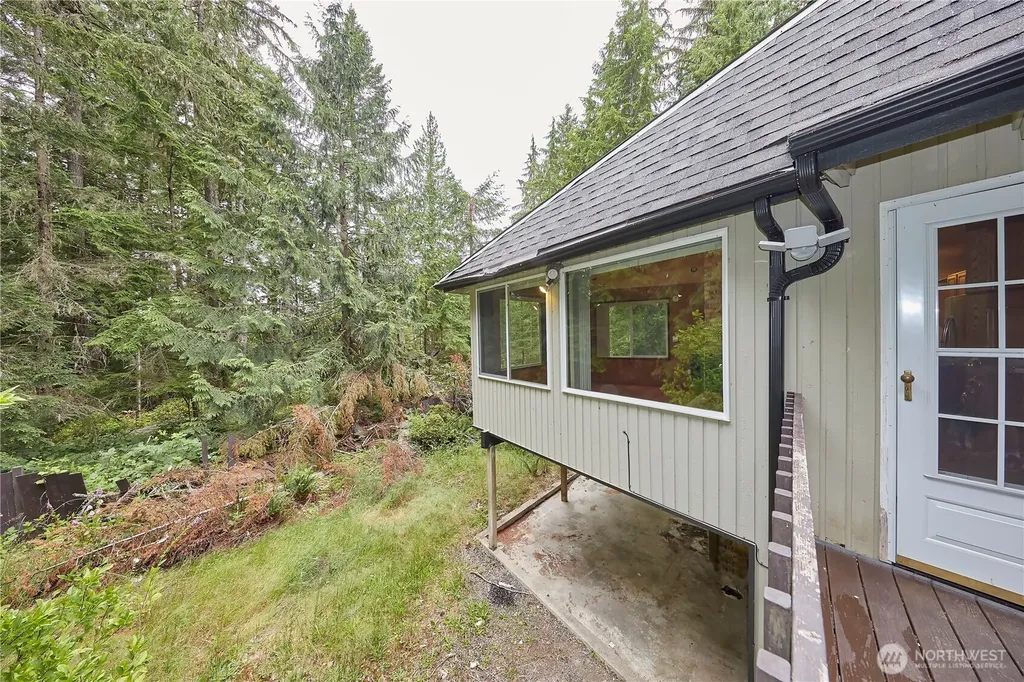 690 Peter Hagen Road W Seabeck WA 98380