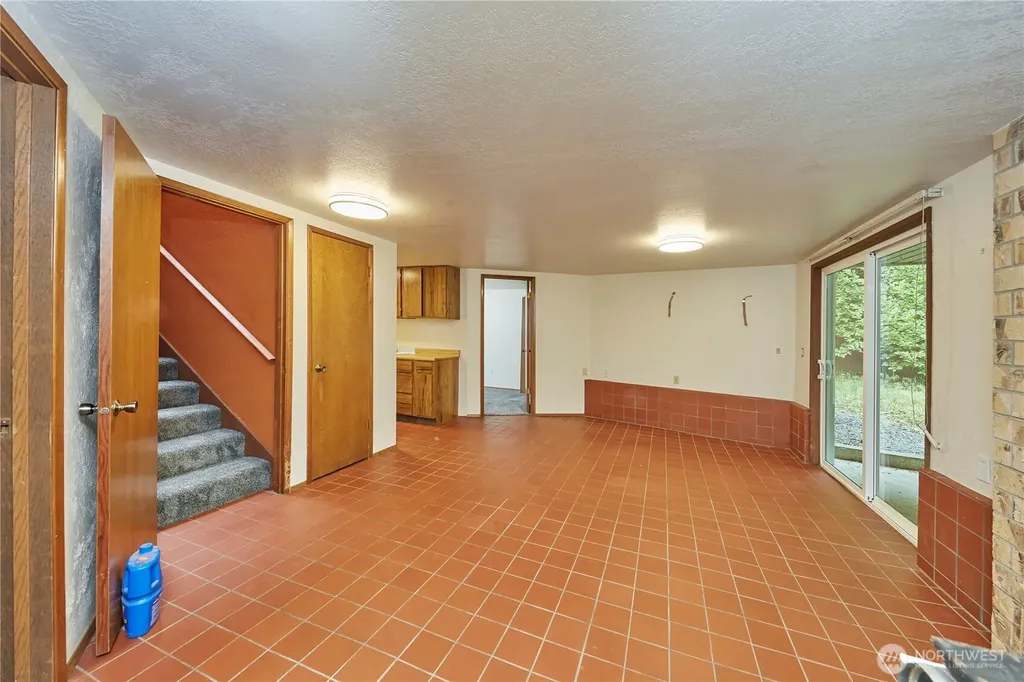 690 Peter Hagen Road W Seabeck WA 98380