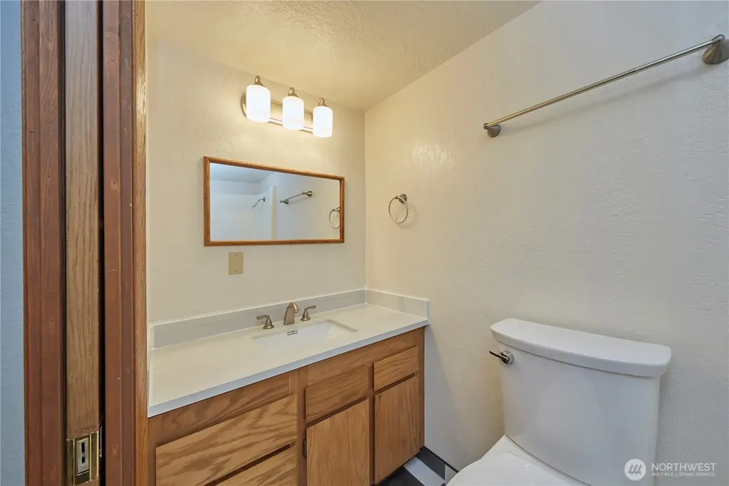 690 Peter Hagen Road W Seabeck WA 98380