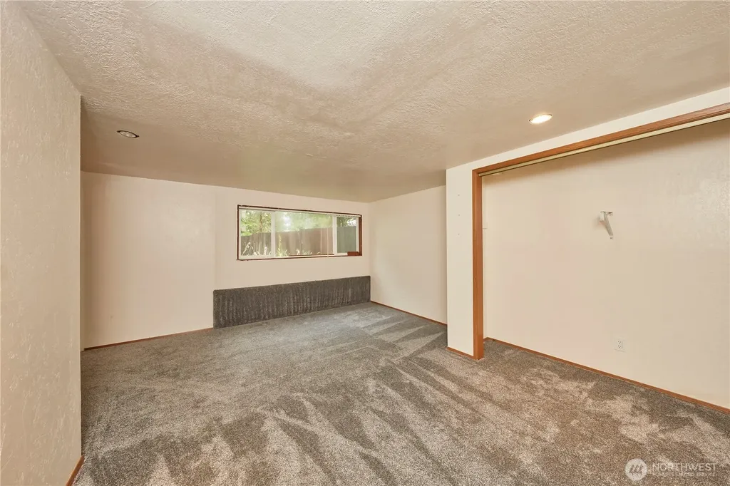 690 Peter Hagen Road W Seabeck WA 98380