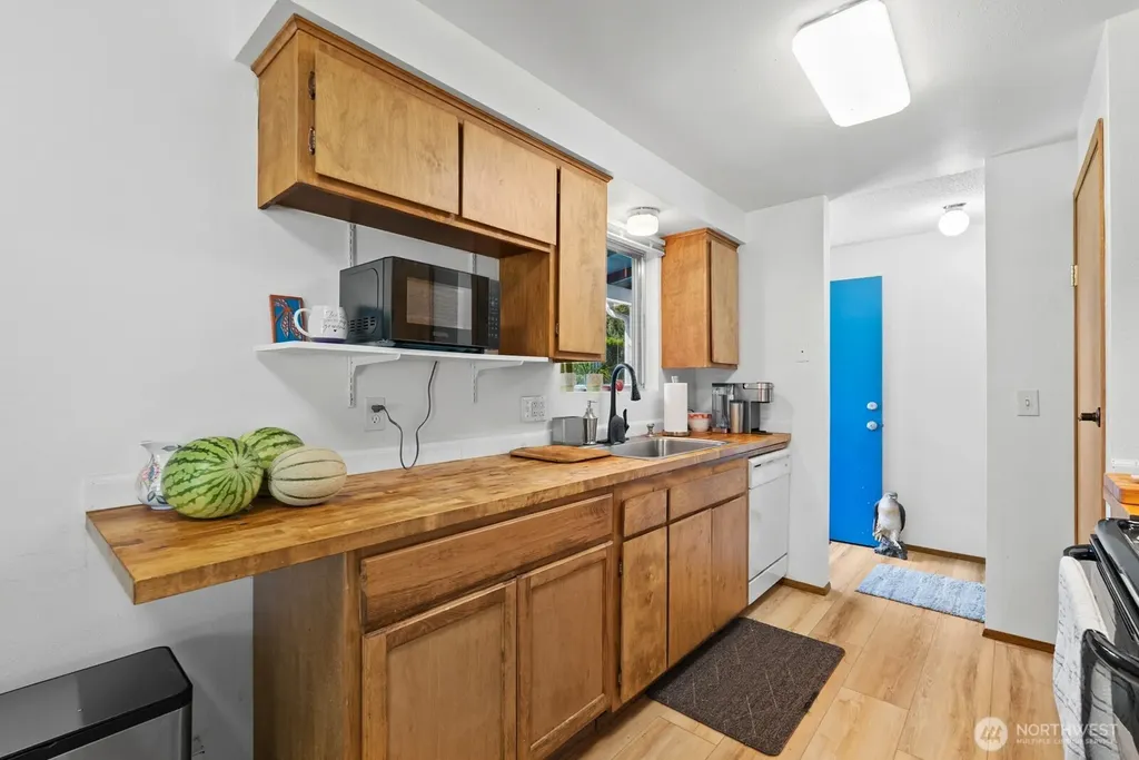 4927 236th Place SE Woodinville WA 98072
