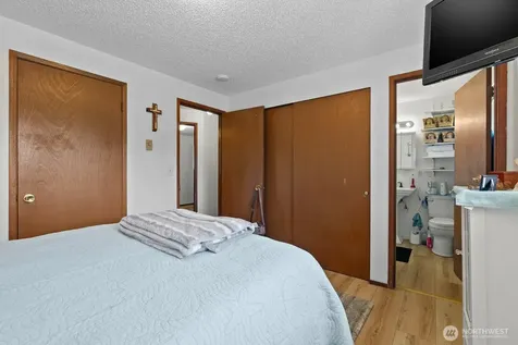 4927 236th Place SE Woodinville WA 98072