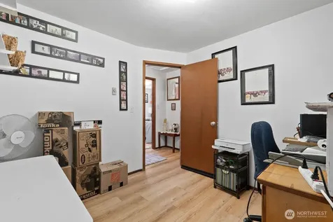 4927 236th Place SE Woodinville WA 98072