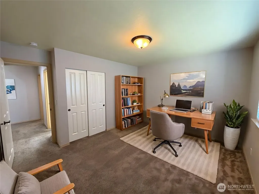 8428 Veterans Drive SW Lakewood WA 98498