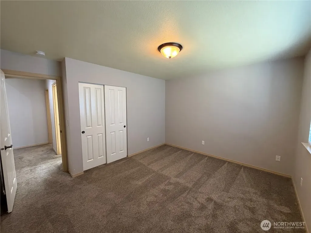 8428 Veterans Drive SW Lakewood WA 98498