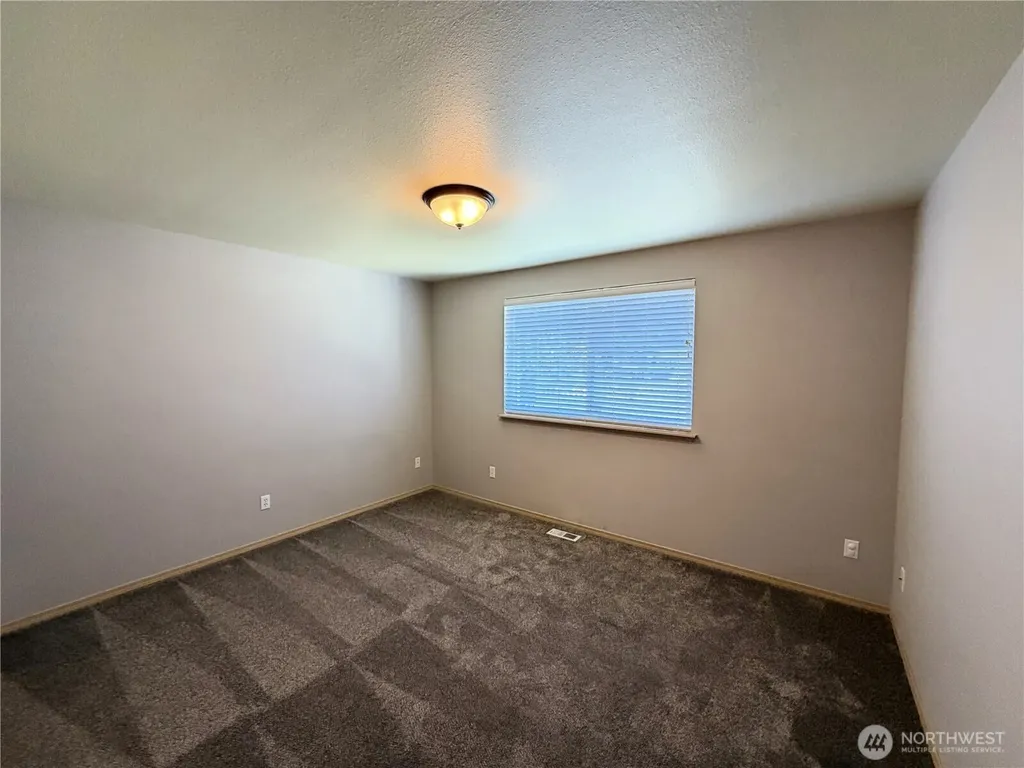 8428 Veterans Drive SW Lakewood WA 98498