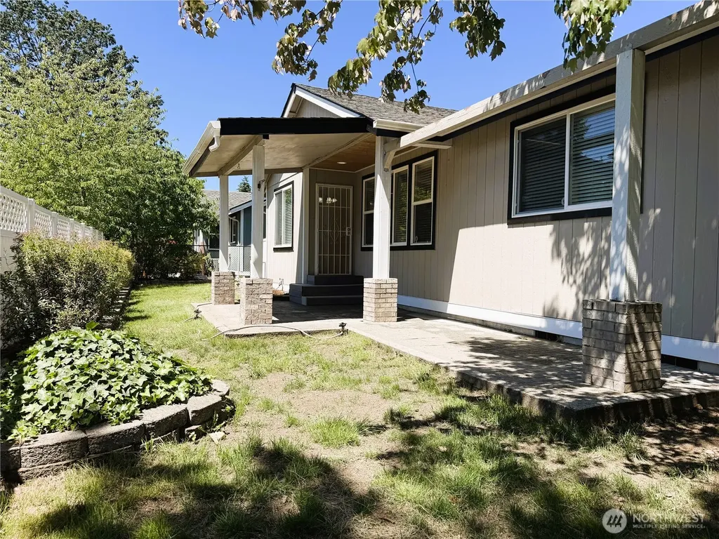 8428 Veterans Drive SW Lakewood WA 98498