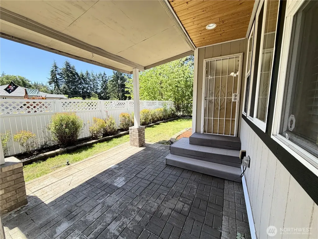 8428 Veterans Drive SW Lakewood WA 98498