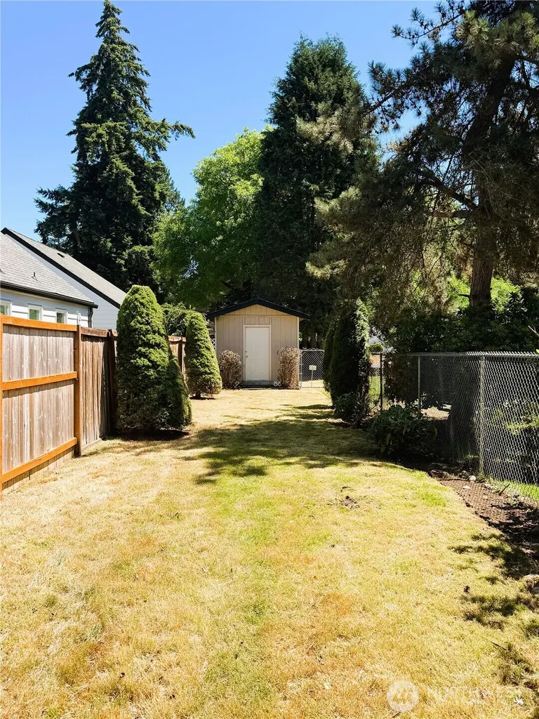 8428 Veterans Drive SW Lakewood WA 98498