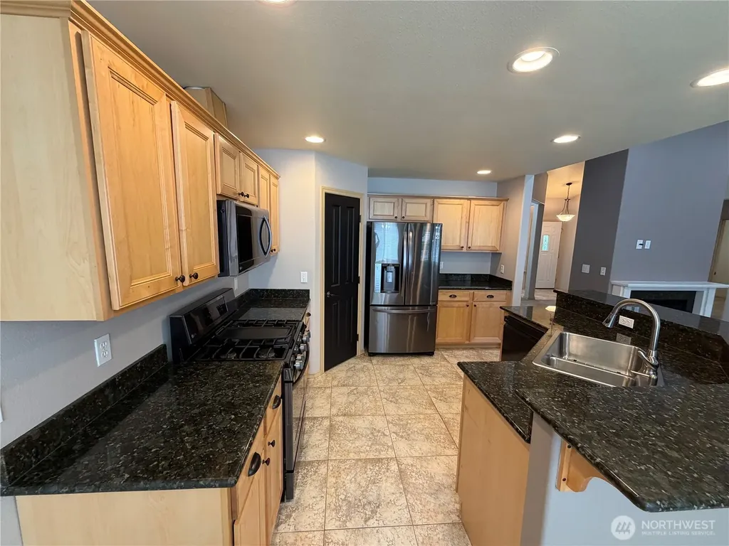 8428 Veterans Drive SW Lakewood WA 98498