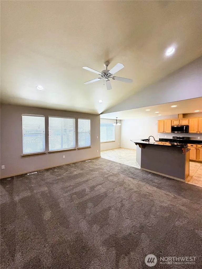 8428 Veterans Drive SW Lakewood WA 98498