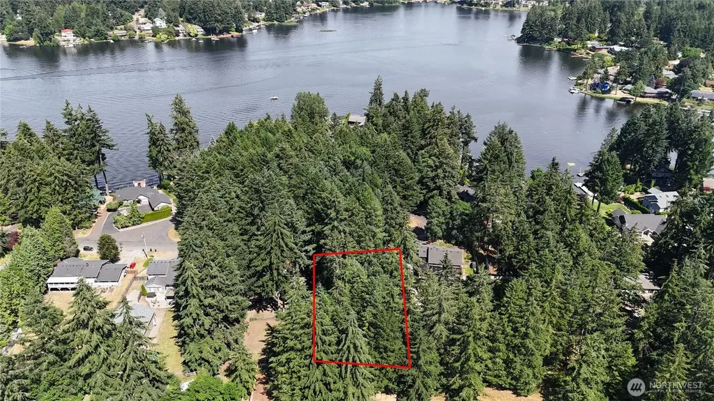3901 Long Lake Dr SE Lacey WA 98503