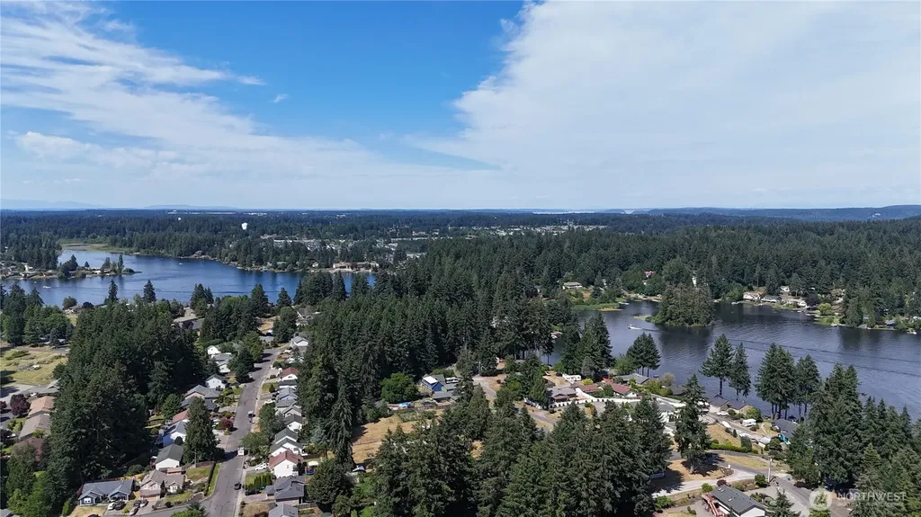 3901 Long Lake Dr SE Lacey WA 98503