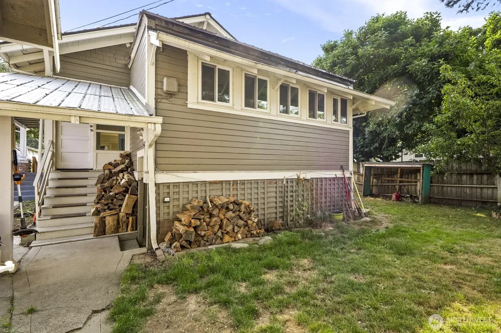216 S Blakely Street Monroe WA 98272