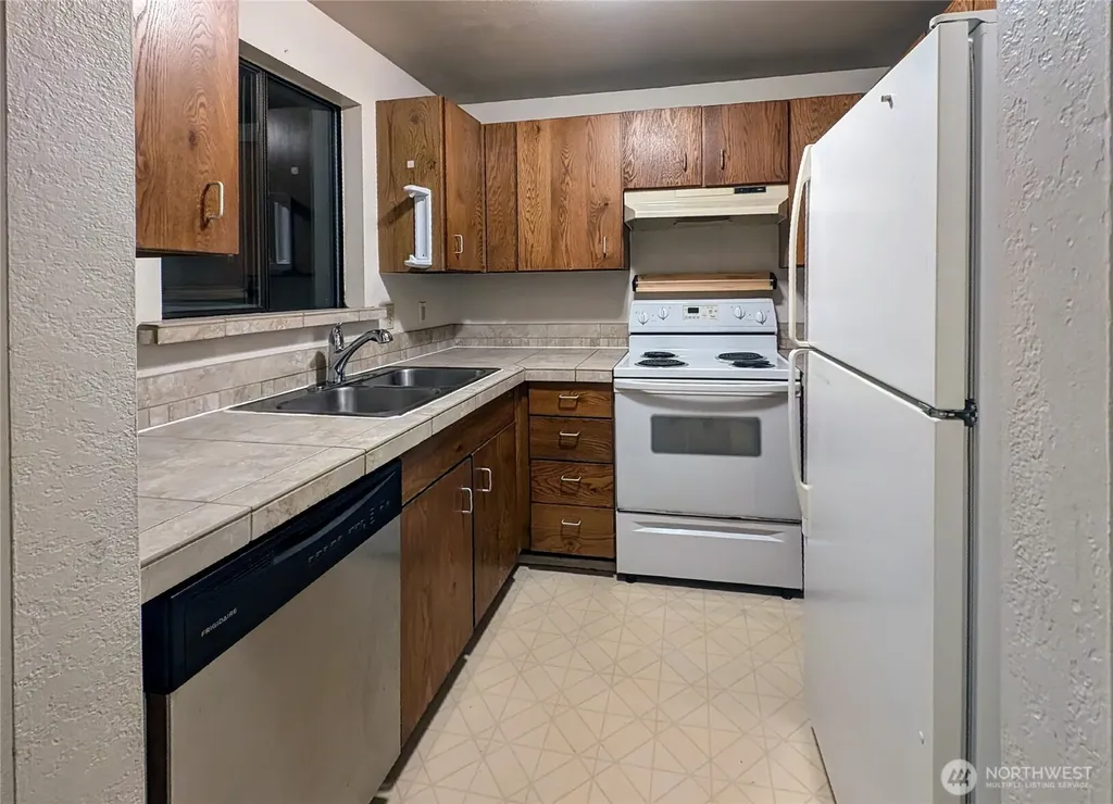 1627 NE 199th Place Shoreline WA 98155