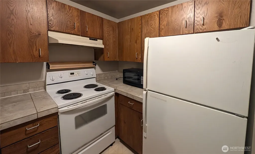 1627 NE 199th Place Shoreline WA 98155