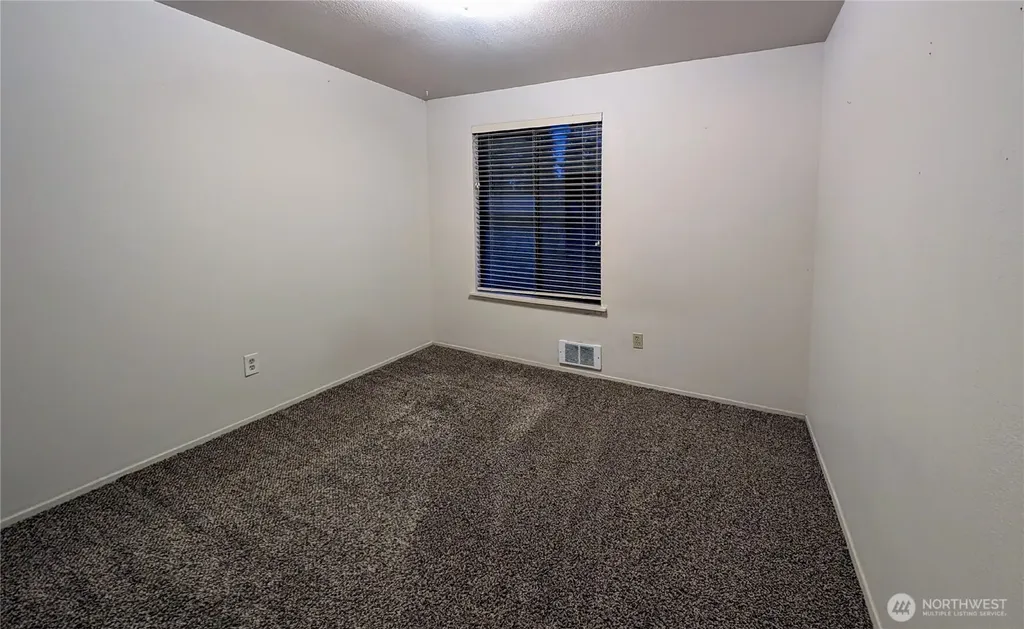 1627 NE 199th Place Shoreline WA 98155